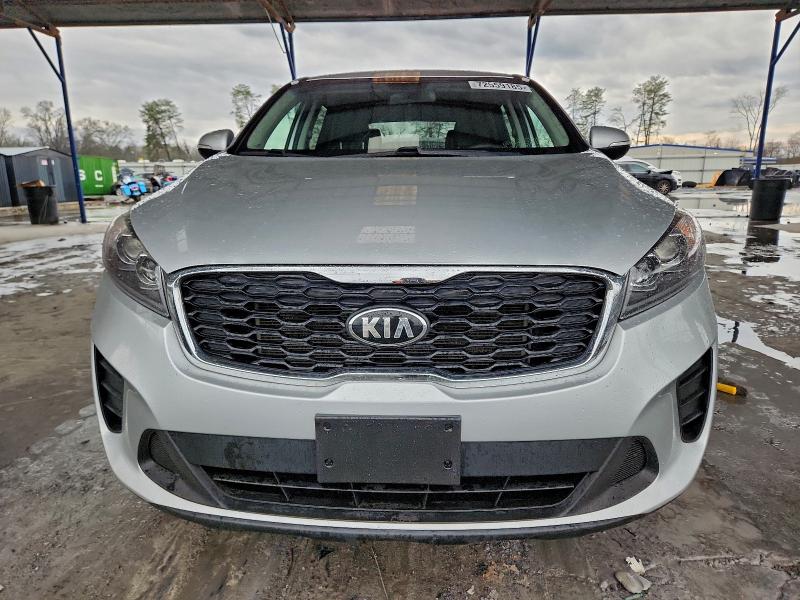 Фото 5 - KIA SORENTO