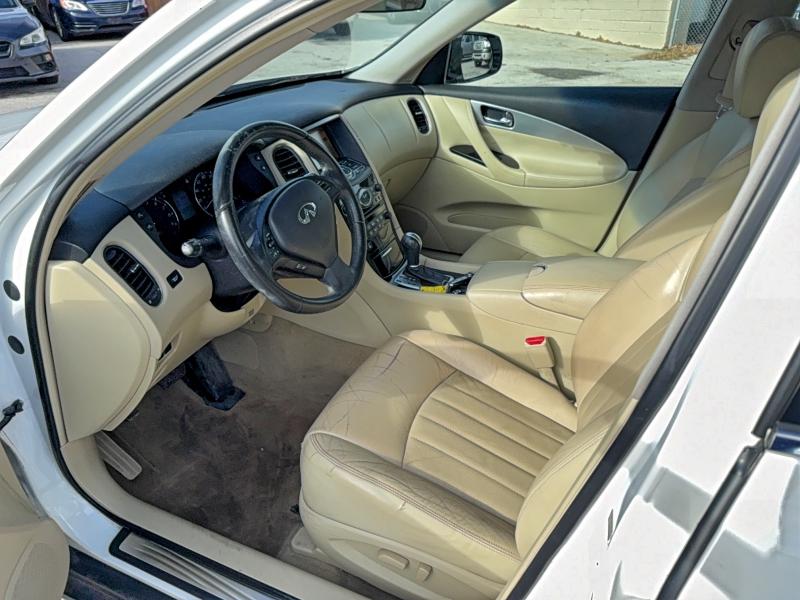 Фото 14 - INFINITI QX50