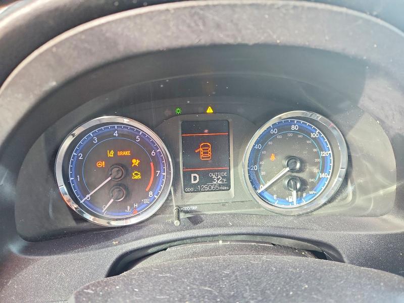 Фото 9 - TOYOTA COROLLA