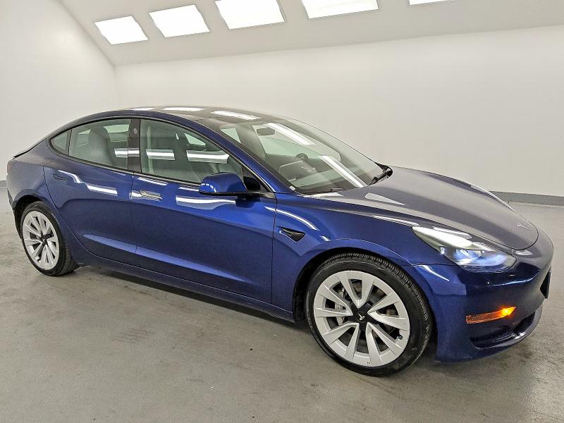 Фото 4 - TESLA MODEL 3