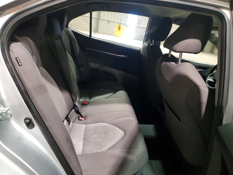 Фото 10 - TOYOTA CAMRY