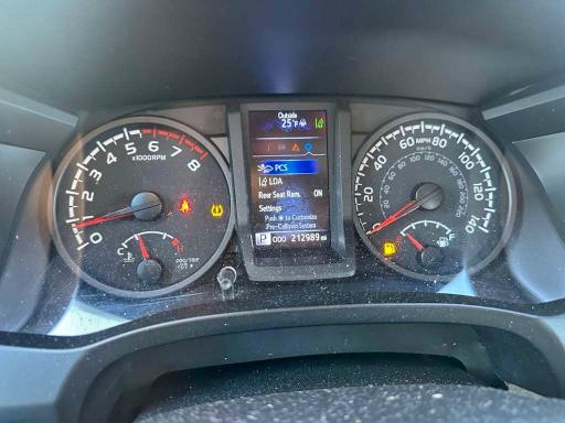 Фото 9 - TOYOTA TACOMA