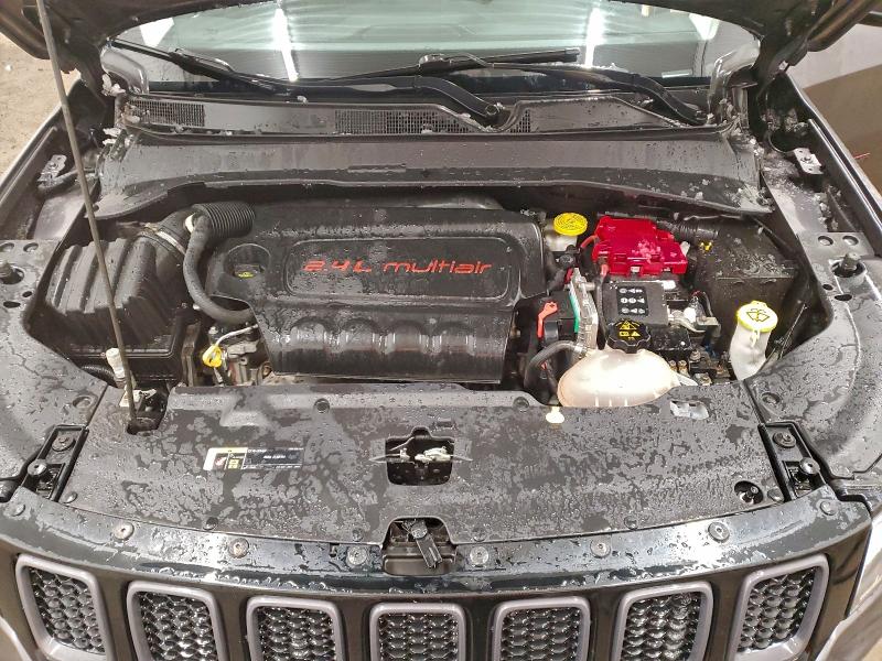 Фото 12 - JEEP COMPASS