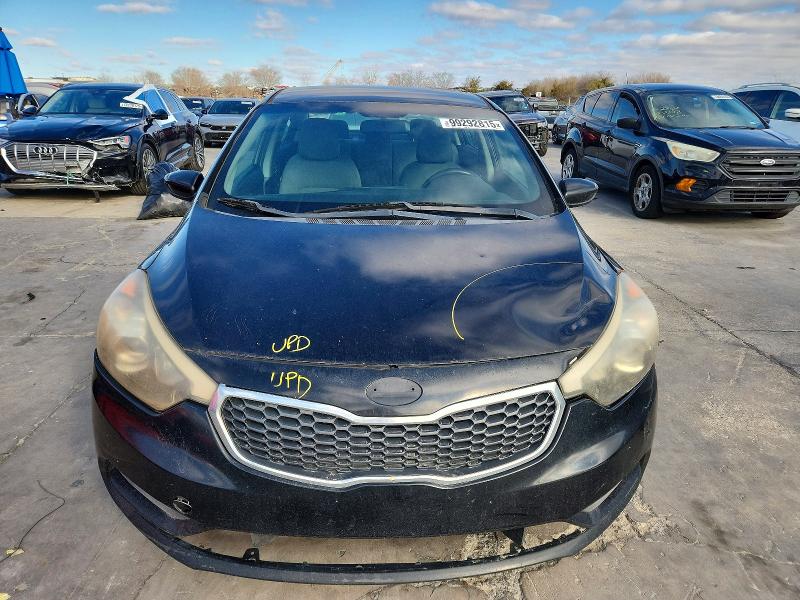 Фото 5 - KIA FORTE