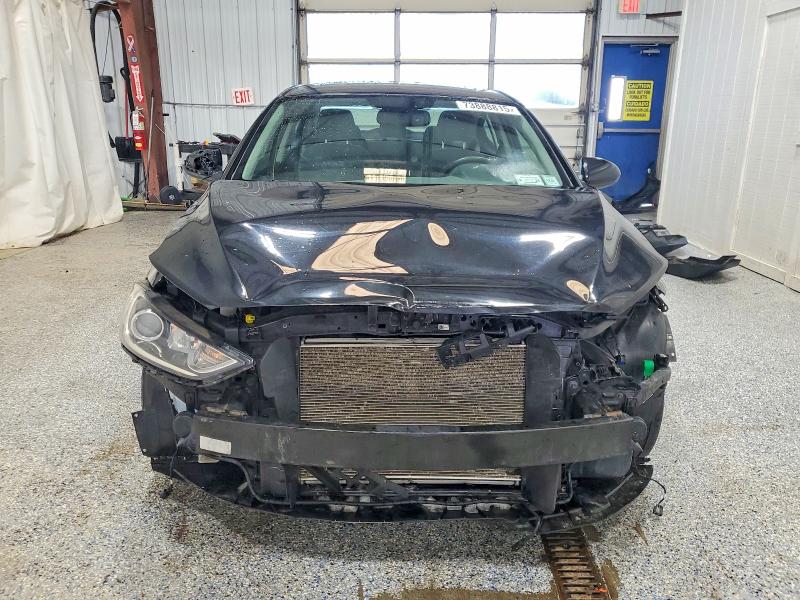 Фото 5 - HYUNDAI ELANTRA