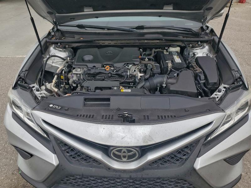 Фото 11 - TOYOTA CAMRY