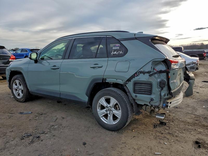 Фото 2 - TOYOTA RAV4