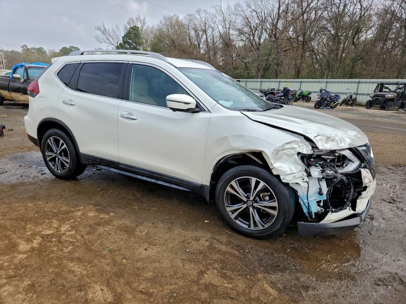 Фото 4 - NISSAN ROGUE