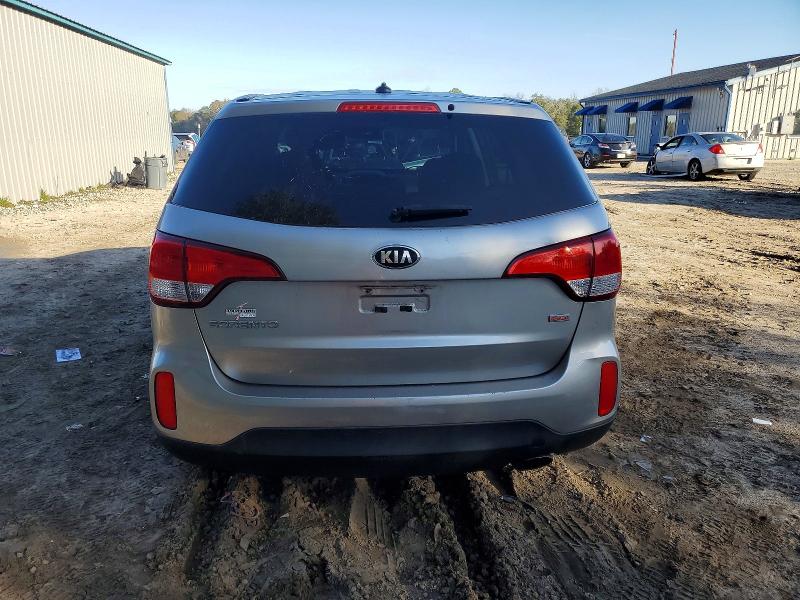Фото 6 - KIA SORENTO