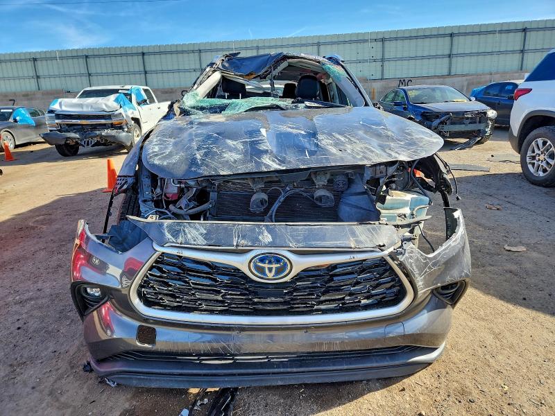 Фото 5 - TOYOTA HIGHLANDER