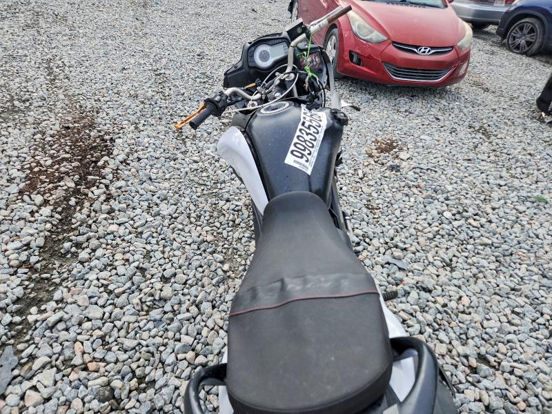 SUZUKI CYCLE DL 2013