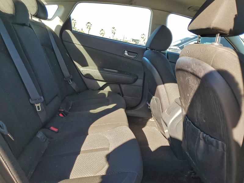 Фото 10 - KIA OPTIMA