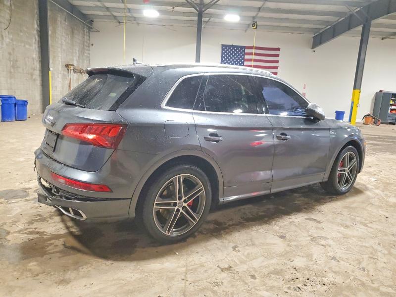 Фото 3 - AUDI SQ5