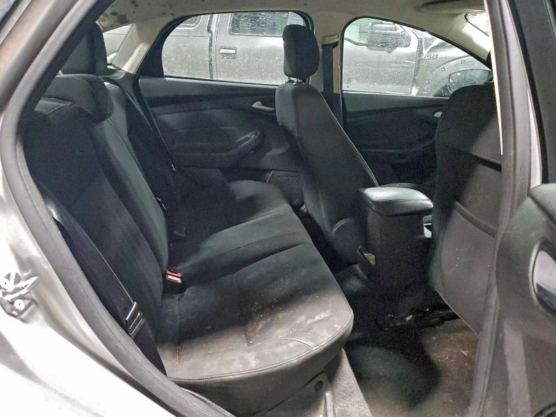 Фото 10 - FORD FOCUS