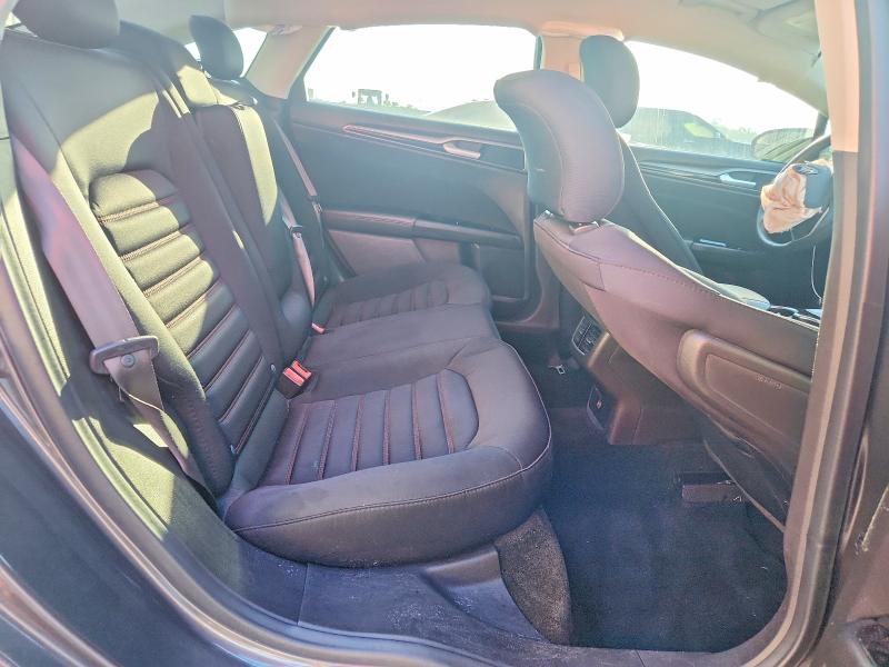 Фото 10 - FORD FUSION