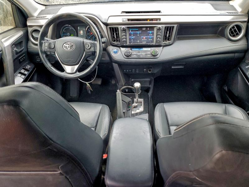 Фото 8 - TOYOTA RAV4