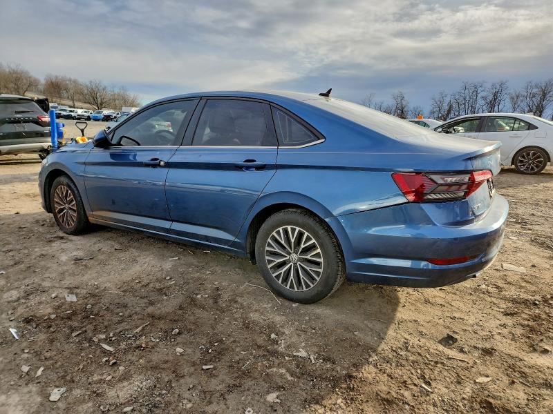 Фото 2 - VOLKSWAGEN JETTA