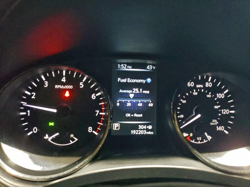 Фото 9 - NISSAN ROGUE