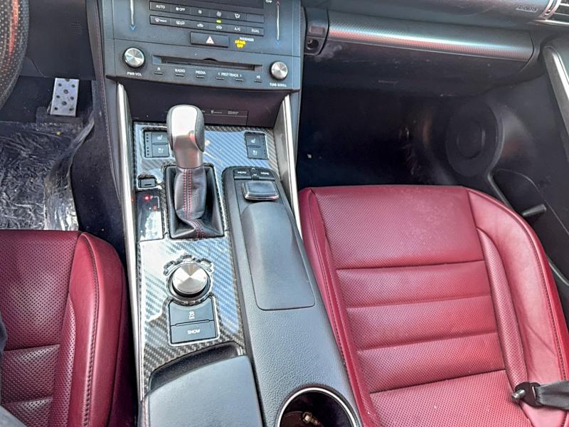 Фото 13 - LEXUS IS