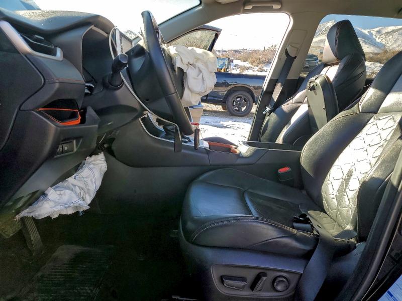 Фото 7 - TOYOTA RAV4