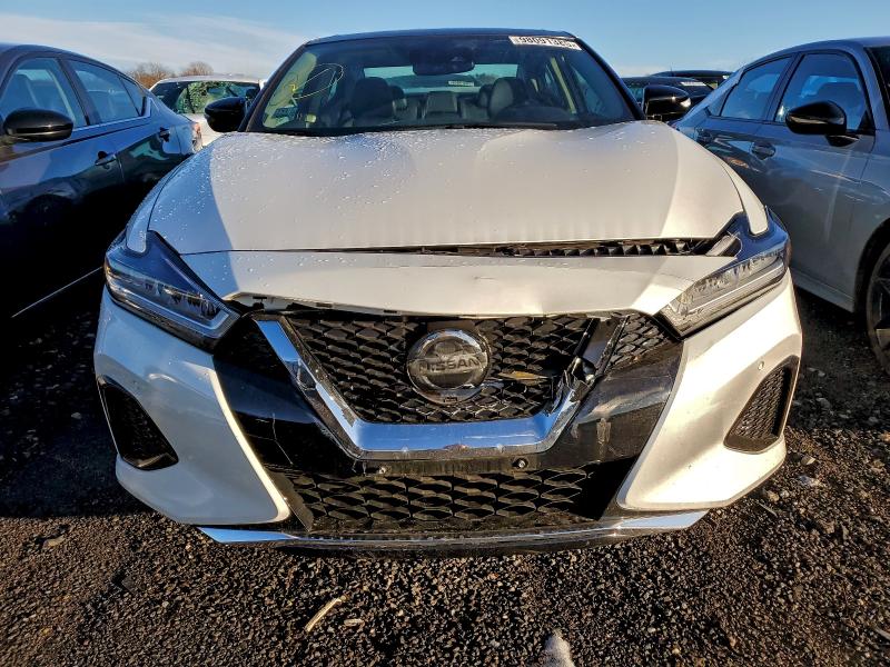 Фото 5 - NISSAN MAXIMA