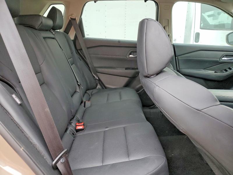 Фото 11 - NISSAN ROGUE