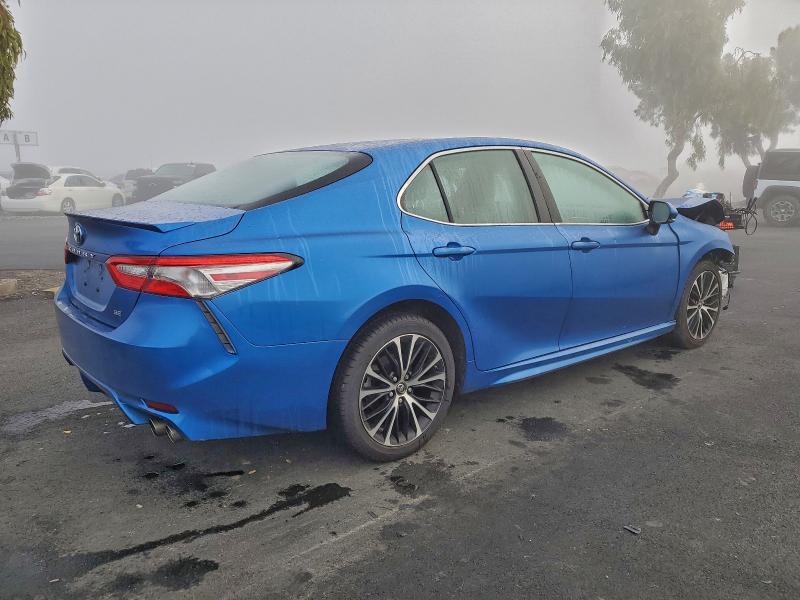 Фото 3 - TOYOTA CAMRY