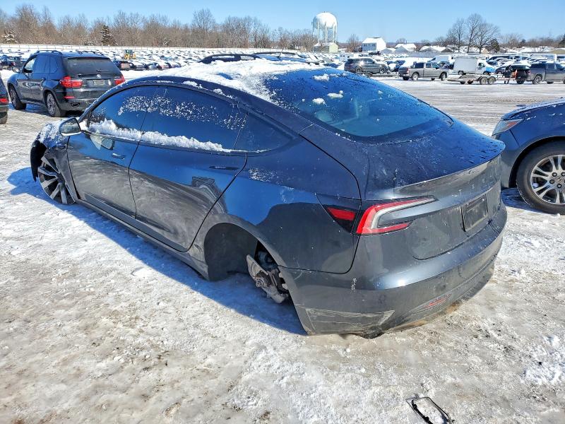 Фото 2 - TESLA MODEL 3