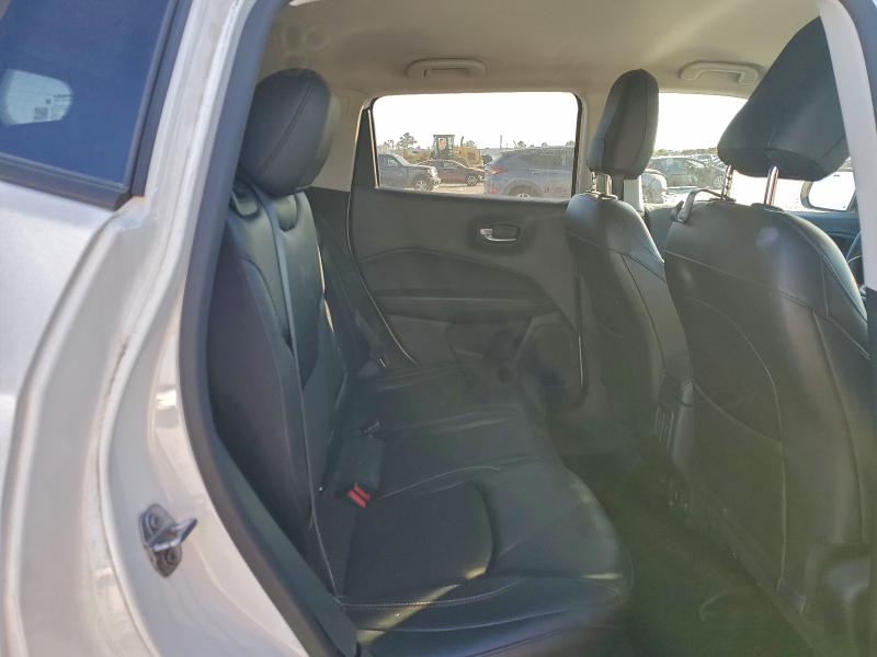 Фото 11 - JEEP COMPASS