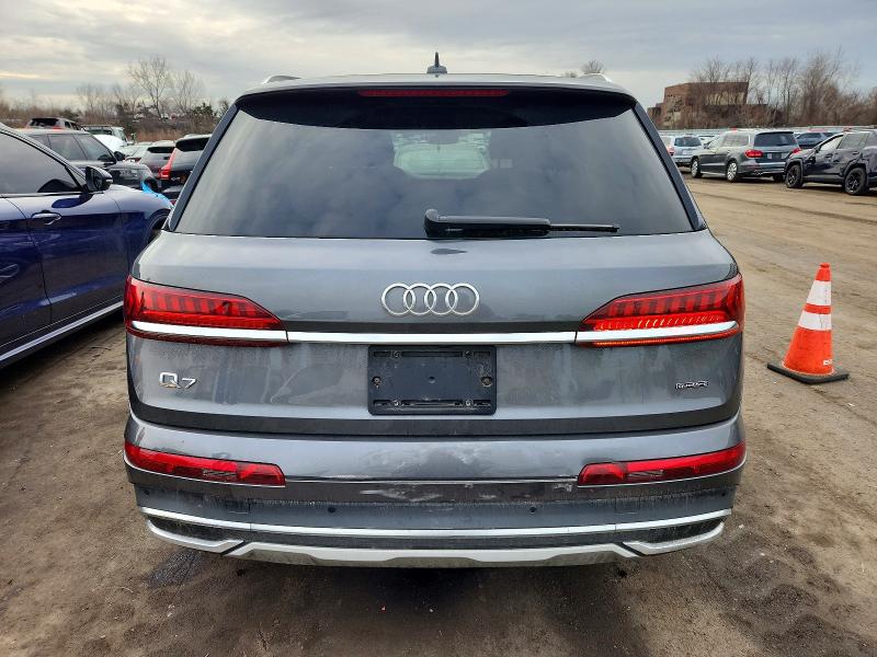 Фото 6 - AUDI Q7