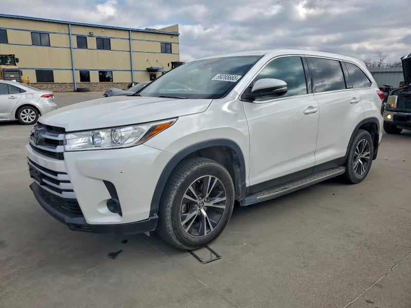 Фото 1 - TOYOTA HIGHLANDER