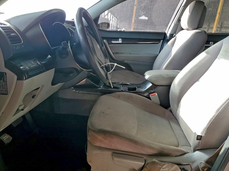 Фото 7 - KIA SORENTO