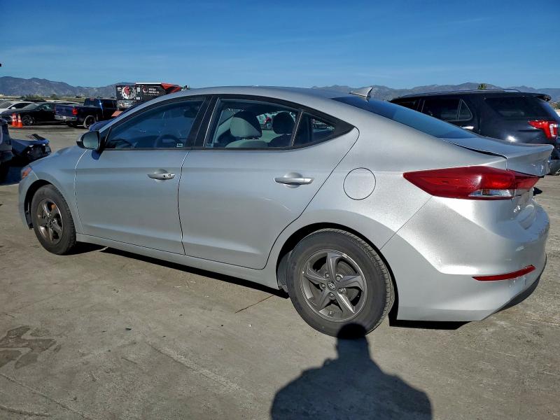 Фото 2 - HYUNDAI ELANTRA