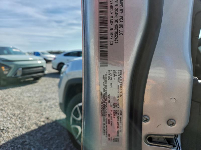 Фото 13 - JEEP COMPASS