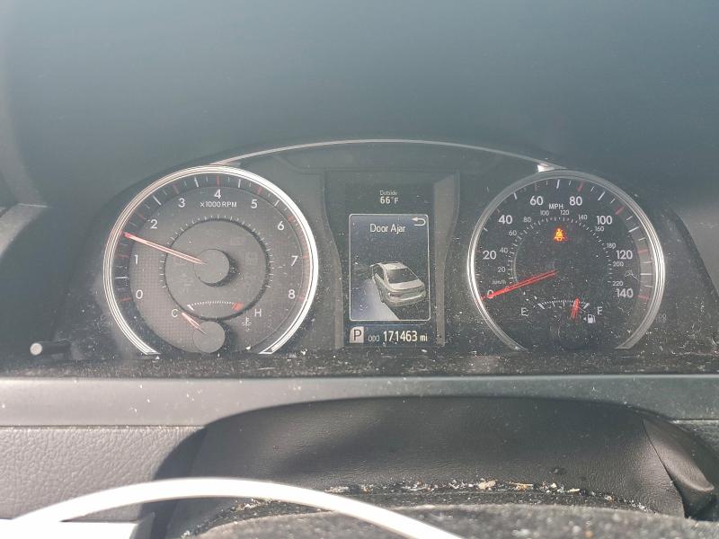 Фото 9 - TOYOTA CAMRY