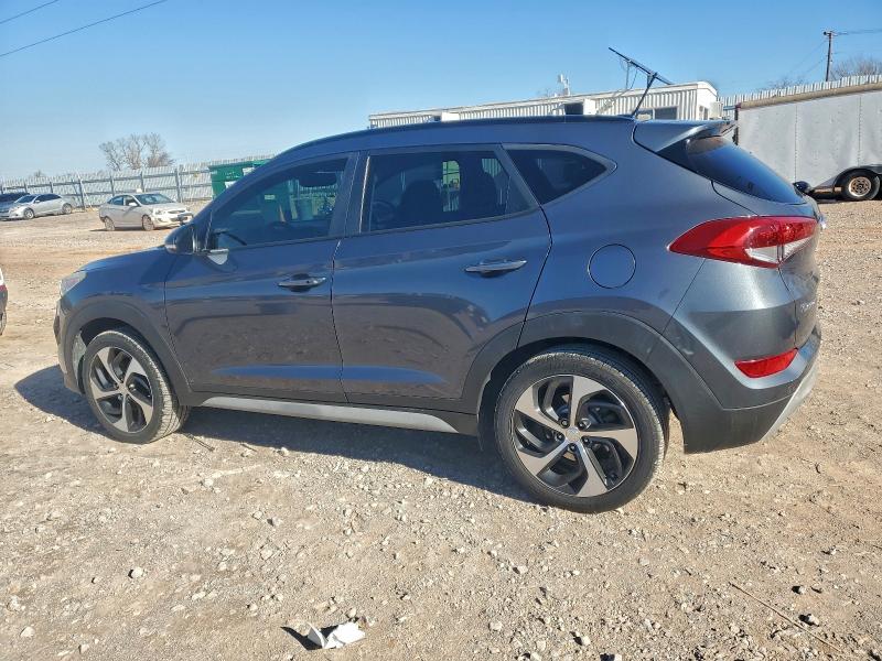 Фото 2 - HYUNDAI TUCSON