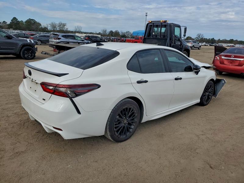 Фото 3 - TOYOTA CAMRY