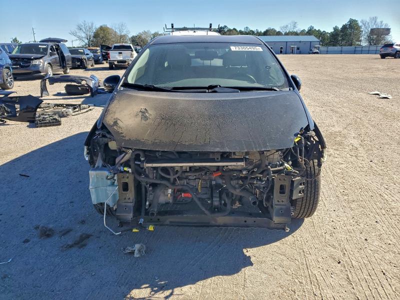 Фото 5 - TOYOTA PRIUS