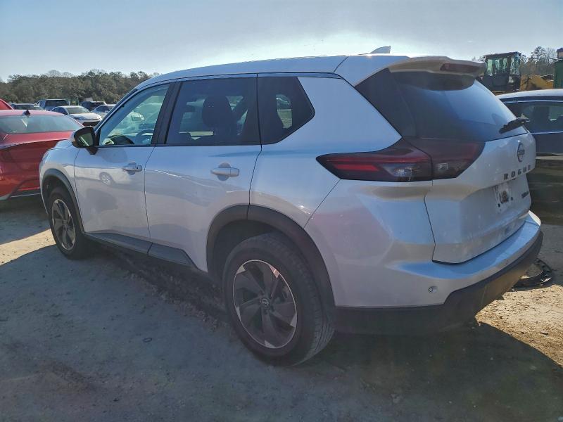 Фото 2 - NISSAN ROGUE