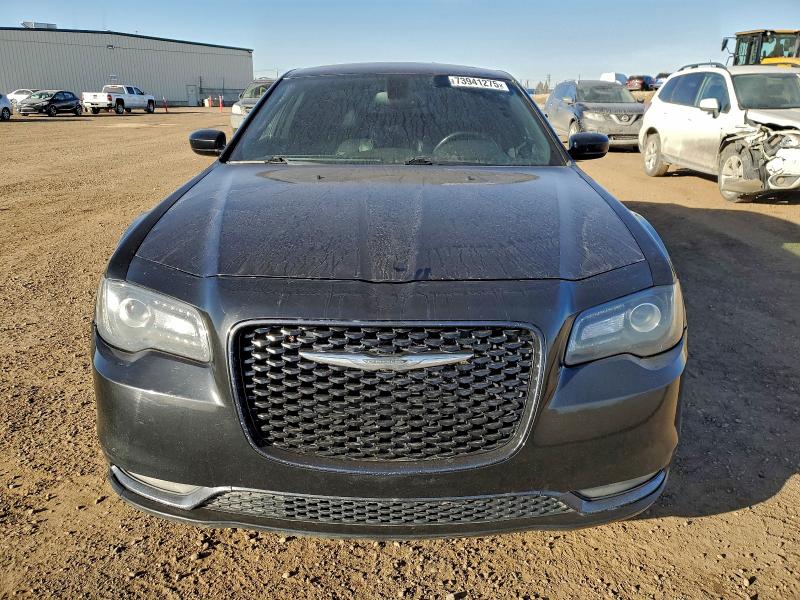 Фото 5 - CHRYSLER 300