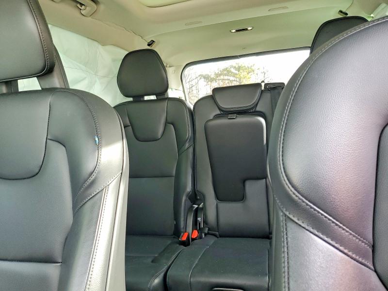 Фото 10 - VOLVO XC90