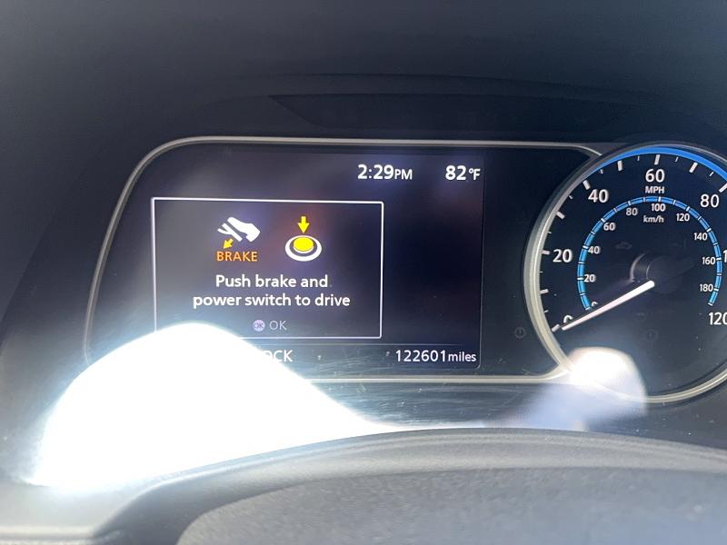 Фото 8 - NISSAN LEAF