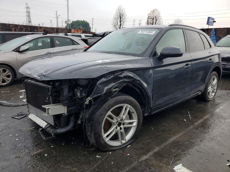 Фото 1 - AUDI Q5