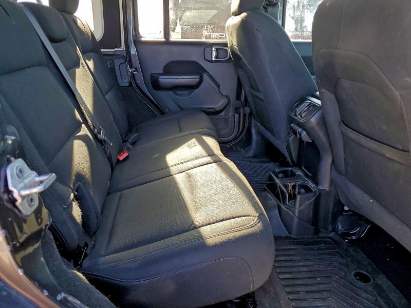 Фото 11 - JEEP WRANGLER