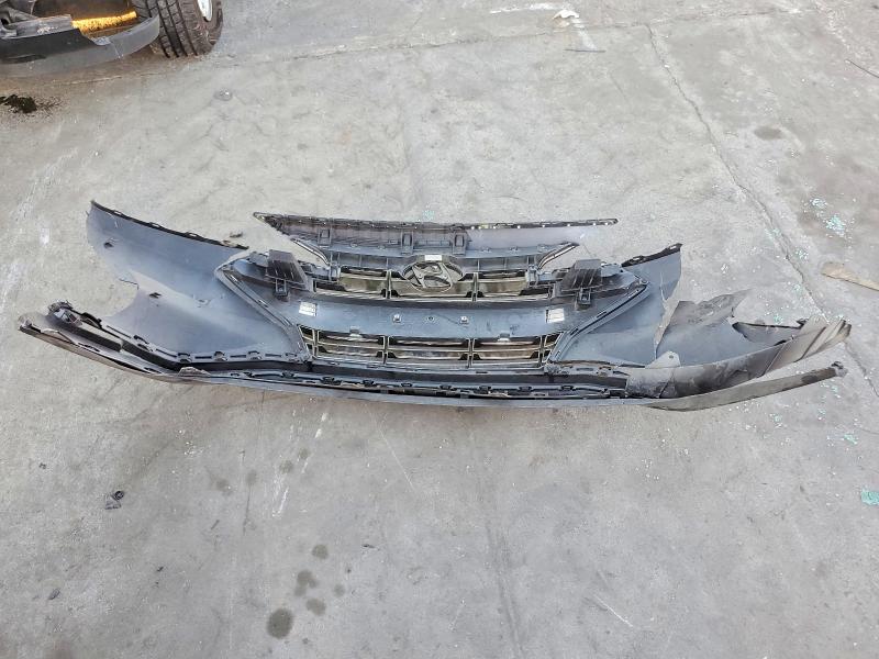 Фото 12 - HYUNDAI ELANTRA