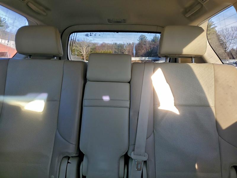 Фото 10 - LEXUS GX