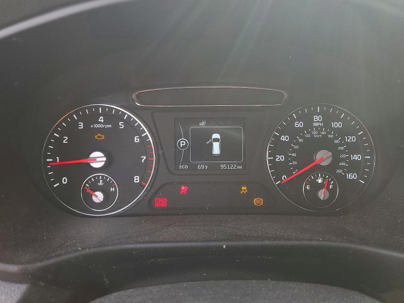 Фото 9 - KIA SORENTO