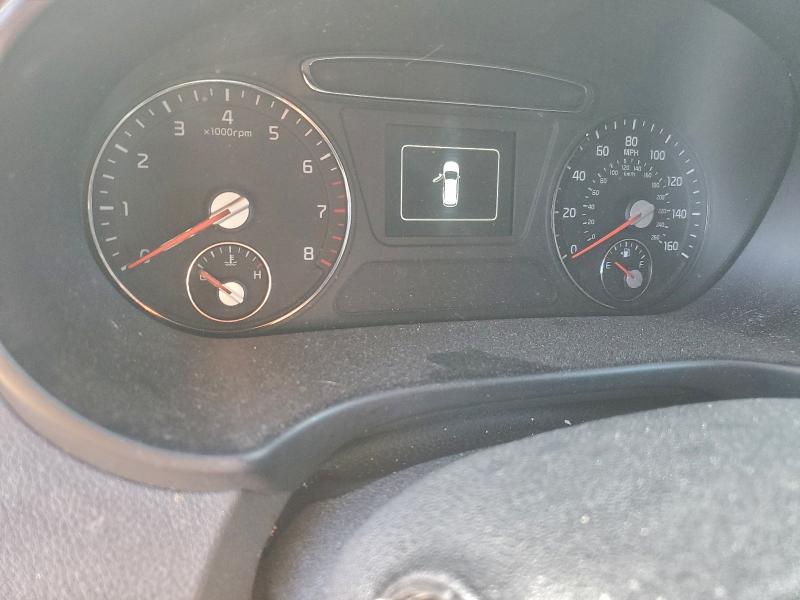 Фото 9 - KIA SORENTO