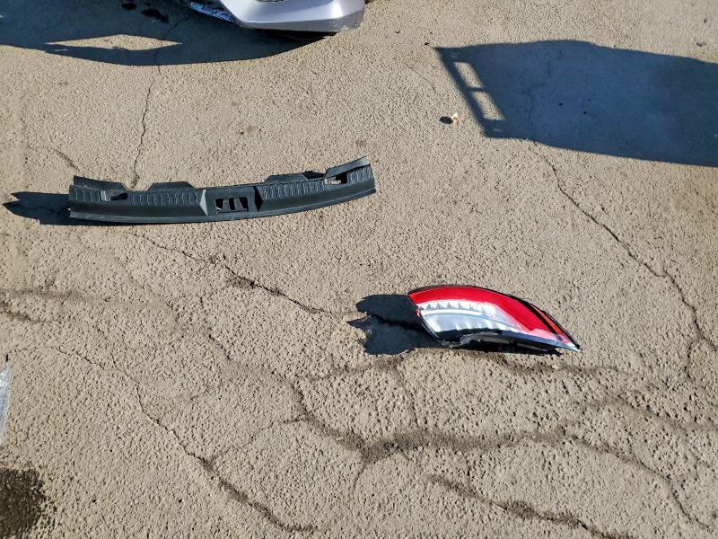 Фото 13 - FORD EDGE