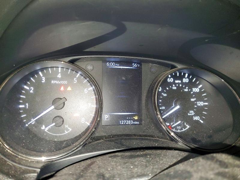 Фото 9 - NISSAN ROGUE